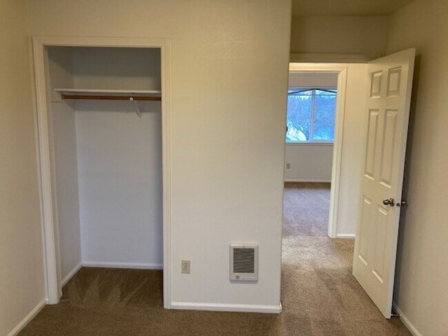 Building Photo - 2793 S Cloverleaf Loop