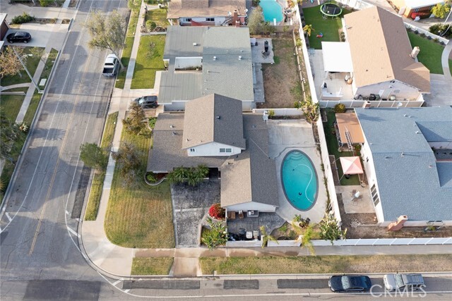 Building Photo - 2969 E Greenhedge Ave