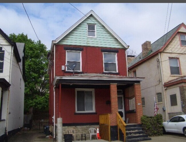 Primary Photo - 226 Merrimac St