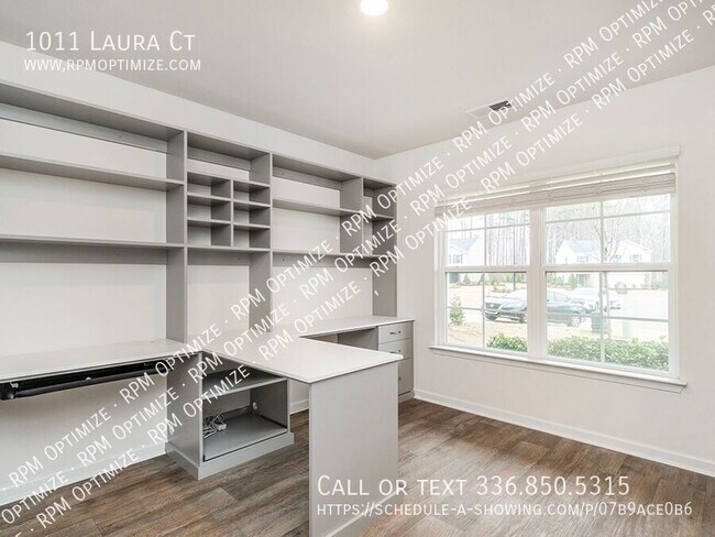 Building Photo - 1011 Laura Ct