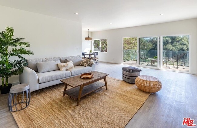 Building Photo - 6453 Sycamore Meadows Dr