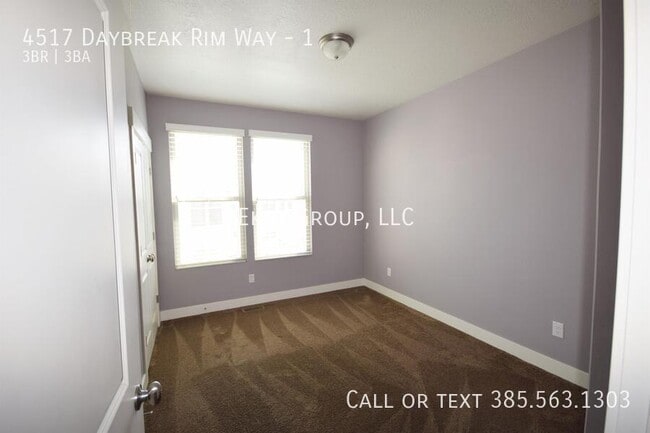 Building Photo - 4517 Daybreak Rim Way