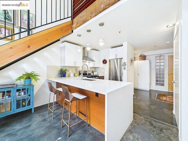 Building Photo - 3116 Adeline St