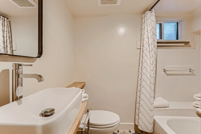 Building Photo - 1477 St Paul St