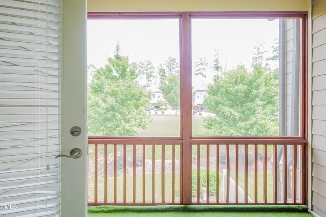 Building Photo - 533 Fumagalli Dr