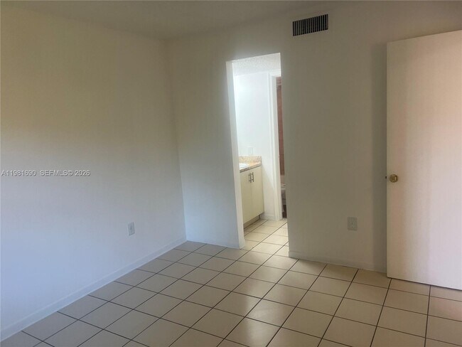 Building Photo - 590 NW 114th Ave