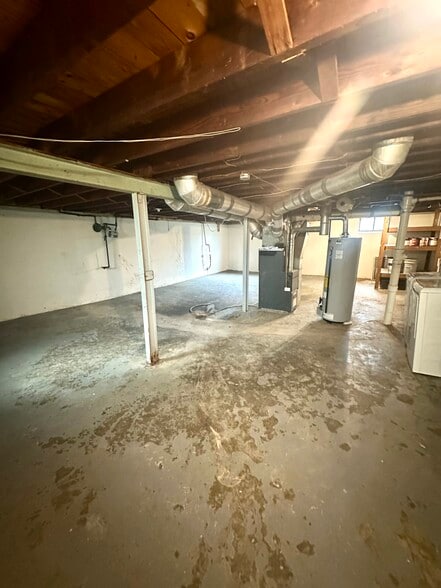 Building Photo - 7806 Underhill Dr