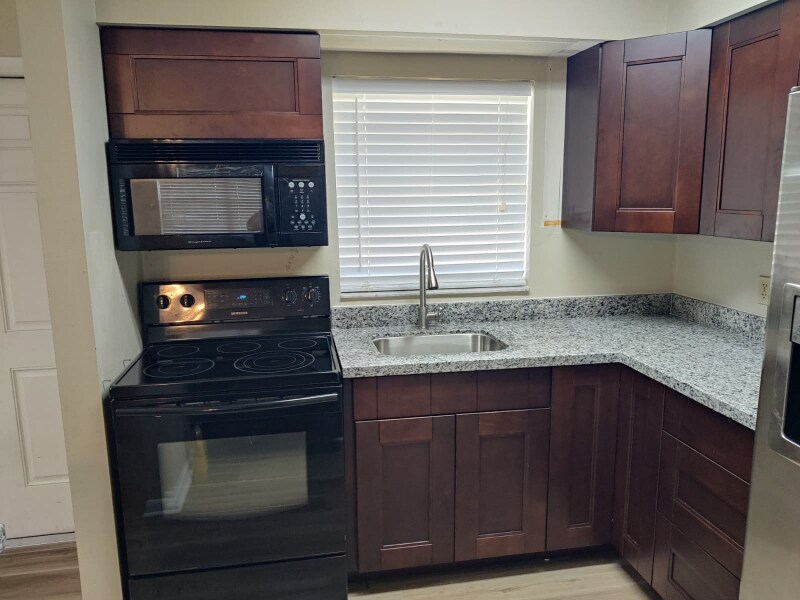 Building Photo - 5461 Placid Lakes Blvd