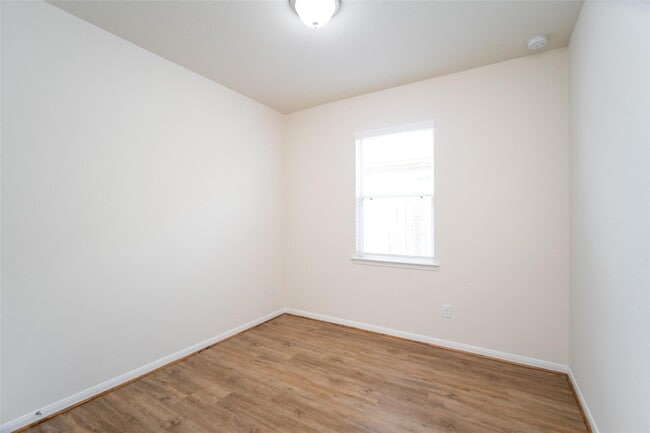 Building Photo - 14215 Campo Vista Dr