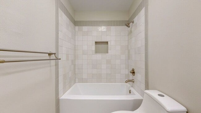 Building Photo - 510 Hogan Ct