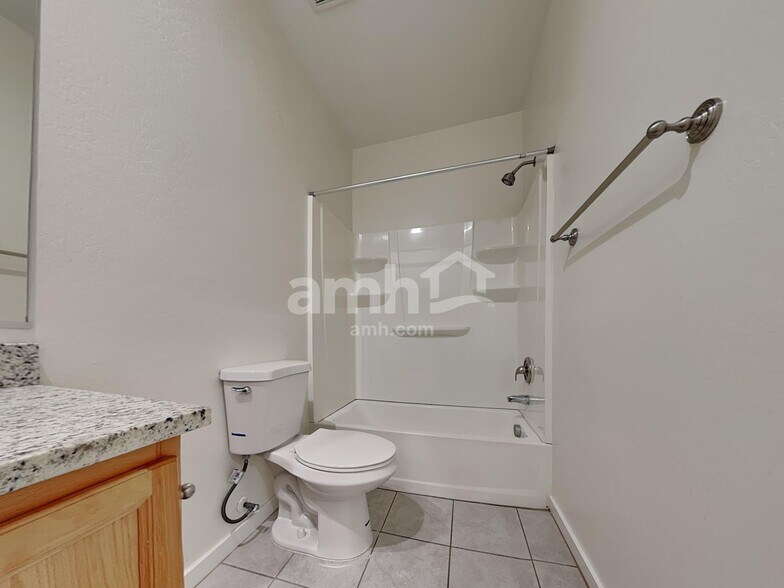 Building Photo - 701 W Micanopy Trl.