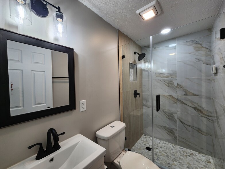 Building Photo - 7497 Stonetrail Way