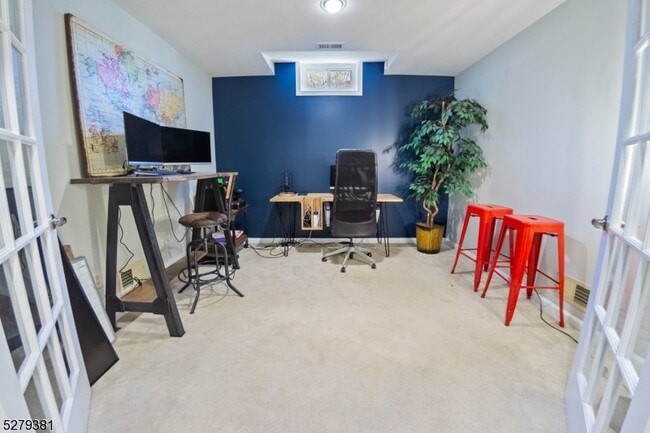 Building Photo - 78 Kent Dr