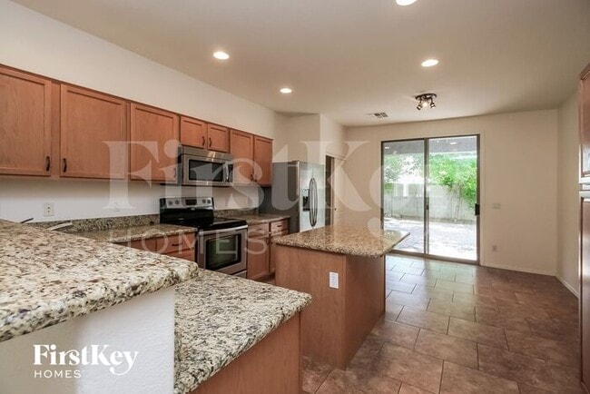 Building Photo - 4142 S Mariposa Dr