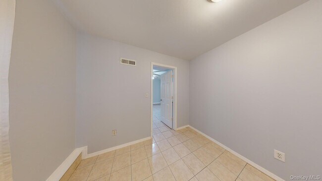 Building Photo - 511 Freeman Ave