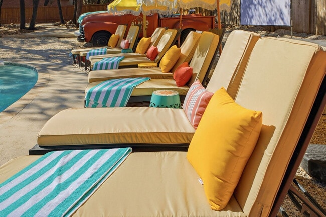 Building Photo - 5422 Lancashire Dr