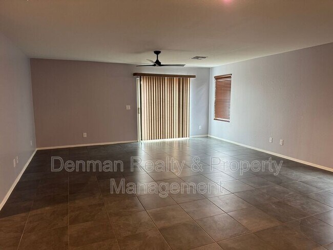 Building Photo - 1633 W Pinkley Ct