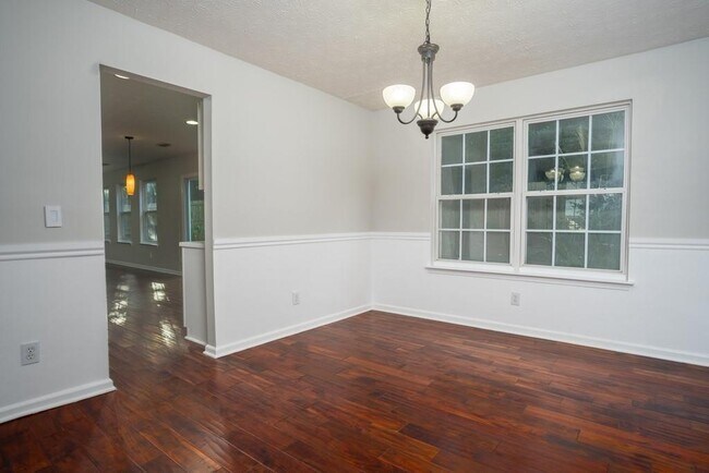 Building Photo - 1078 River Plantation Dr