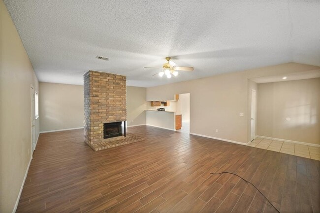 Building Photo - 18206 Brooknoll Dr