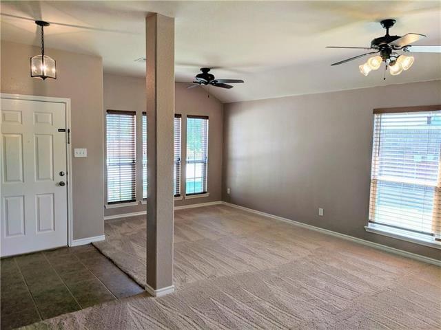 Building Photo - 2200 Fieldcrest Dr