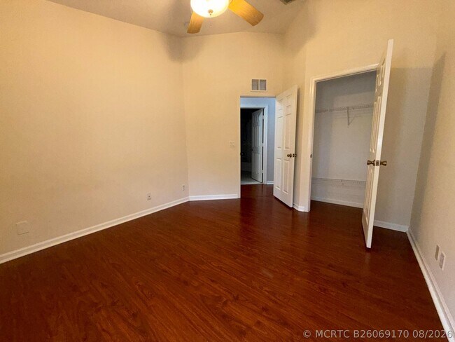 Building Photo - 1083 Woodfield Rd