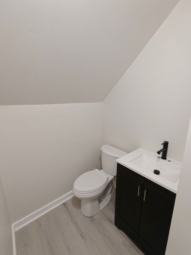 Building Photo - 317 East Washington St