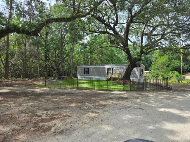 Building Photo - 5854 Old Chisolm Rd