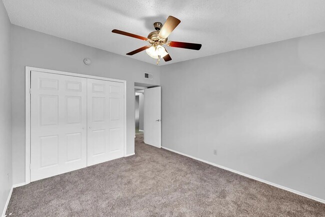 Building Photo - 803 Oakland St