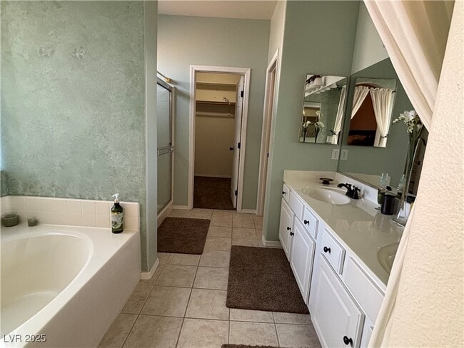 Building Photo - 1164 Golf Club Dr