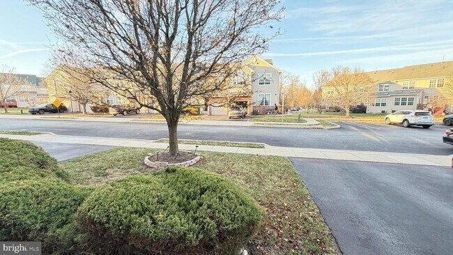 Building Photo - 506 Quincy St