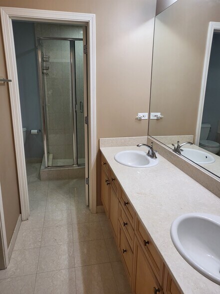 Master Bathroom - 813 S Western Ave