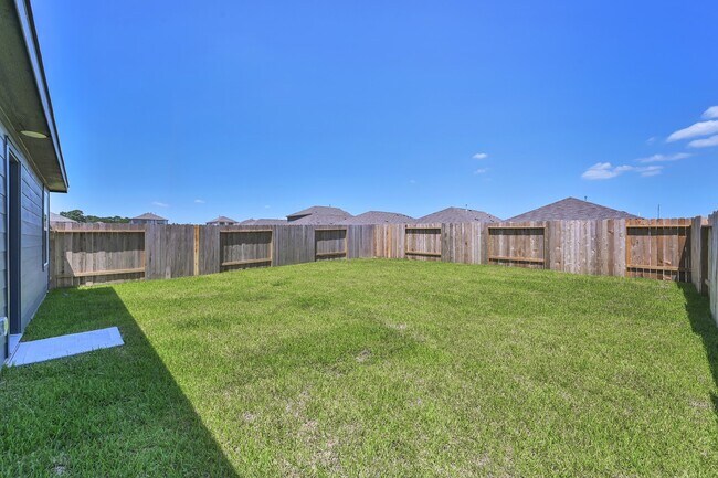 Building Photo - 31346 Black Cherry St