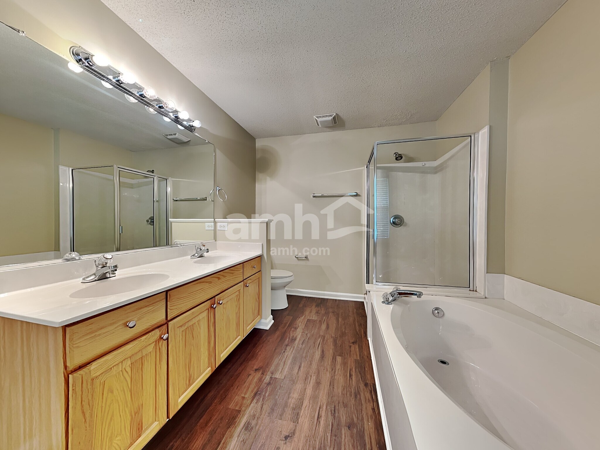 Building Photo - 3321 Dairy Point Dr