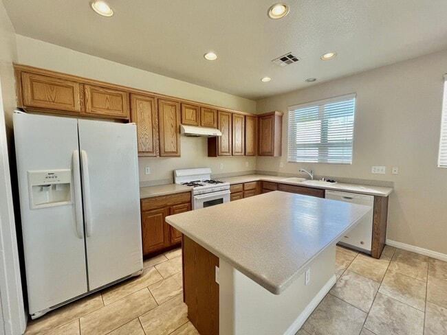 Building Photo - **COMING SOON**Spacious 4-Bedroom Home with Oversized Loft & Expansive Backyard