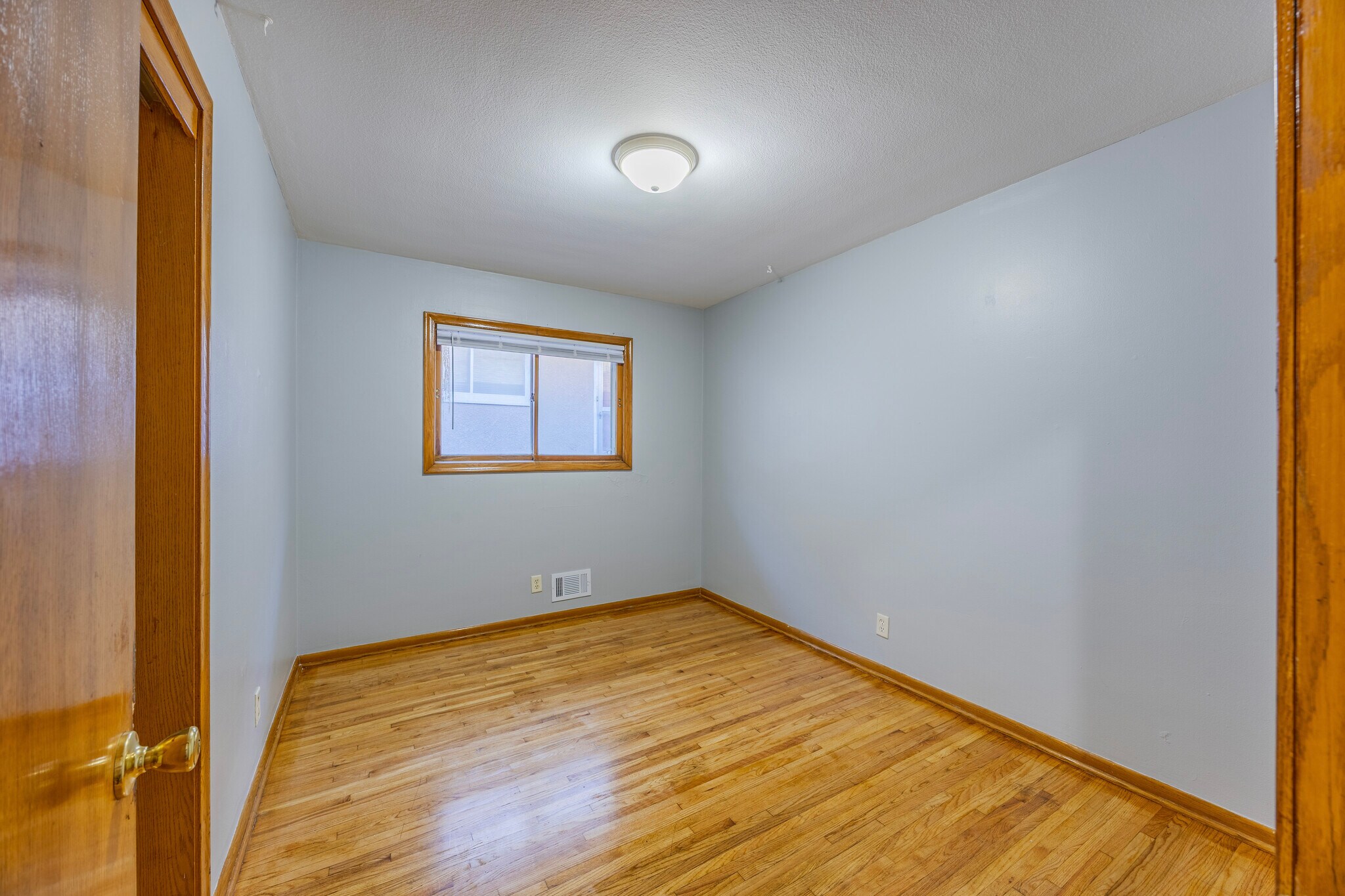 Building Photo - 5751 Xerxes Ave S