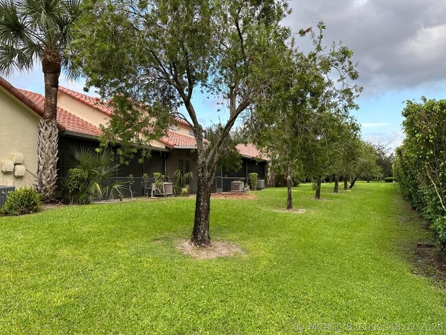 Building Photo - 10300 Hidden Springs Ct