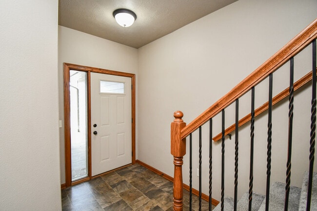 Building Photo - 8413 W 53rd St