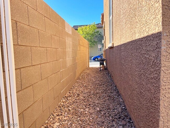 Building Photo - 7078 Glacier River Ave