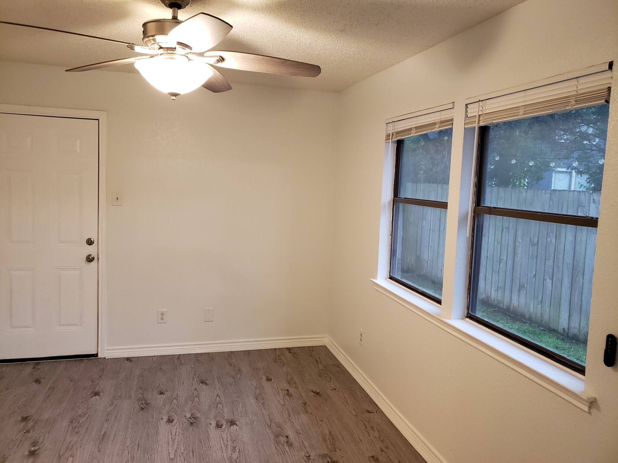 Master bedroom - 915 Hyridge St