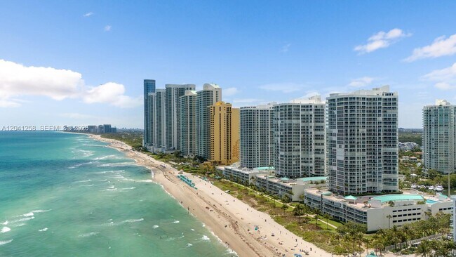 Building Photo - 16445 Collins Ave
