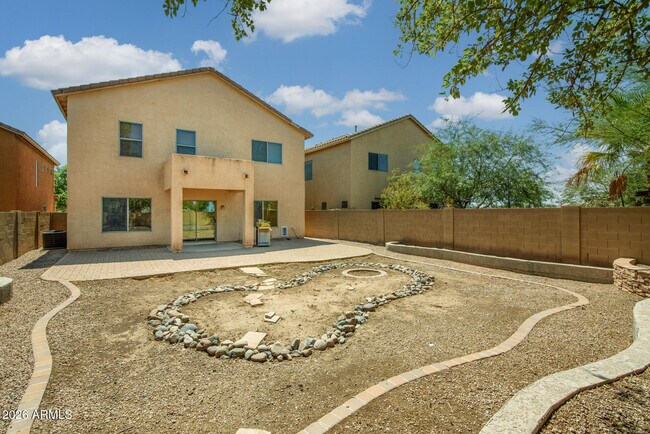 Building Photo - 44640 Yucca Ln