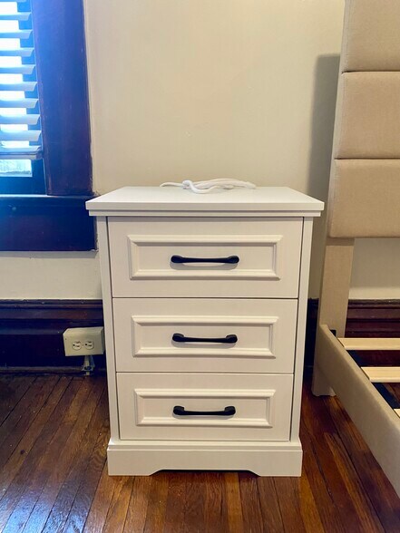 Building Photo - 1374 Neil Ave