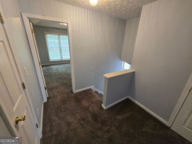 Building Photo - 2344 Oakland Spring Dr