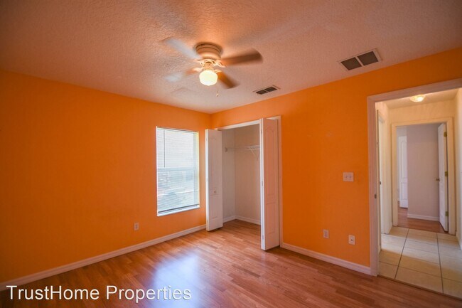 Building Photo - 3 br, 2 bath House - 10438 Vista Pine Loop