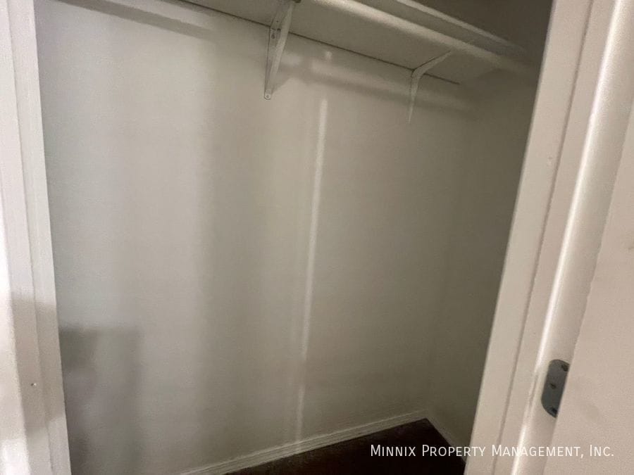 Building Photo - 1402 5th Ave