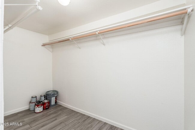 Building Photo - 744 W Coolidge St