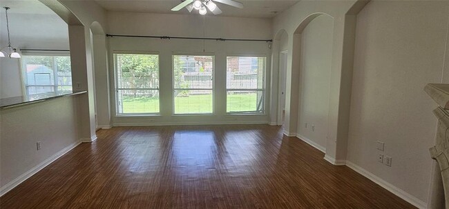 Building Photo - 957 Firthwood Ln