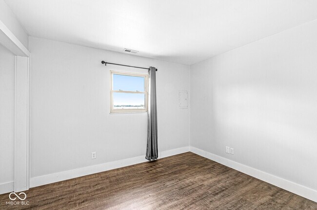 Building Photo - 4307 E 550 S