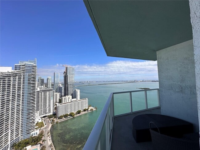 Building Photo - 1900 N Bayshore Dr