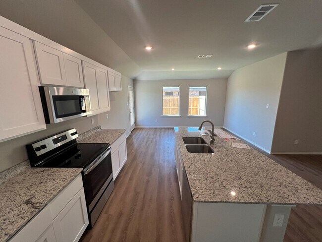 Building Photo - 7216 E County Rd 99 1/2